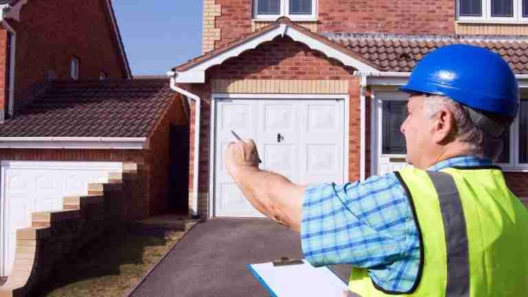 Who Organises a Survey When Buying a House