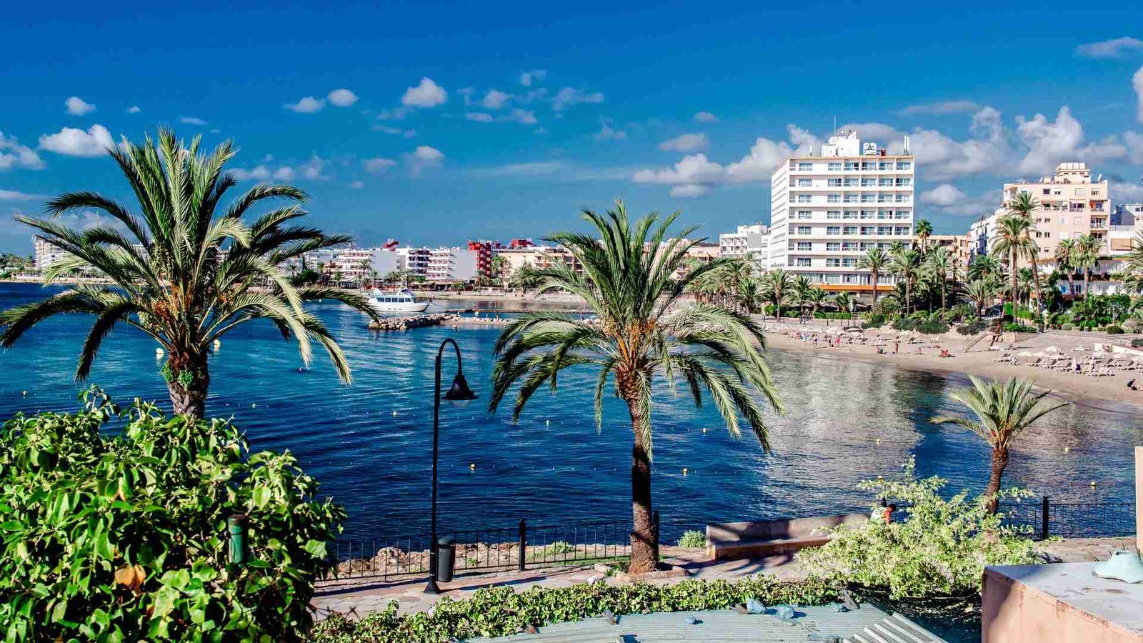 Houses in Spain Near The Beach