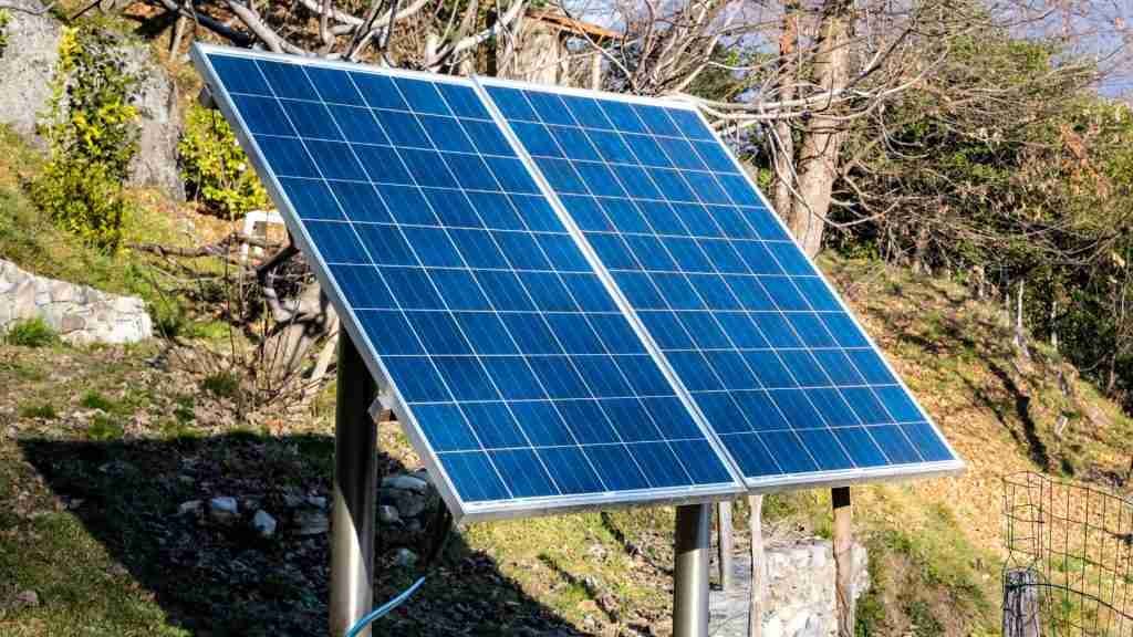 Picture of This Is What Off-Grid Cabin Life Is Like In Alaska_part002